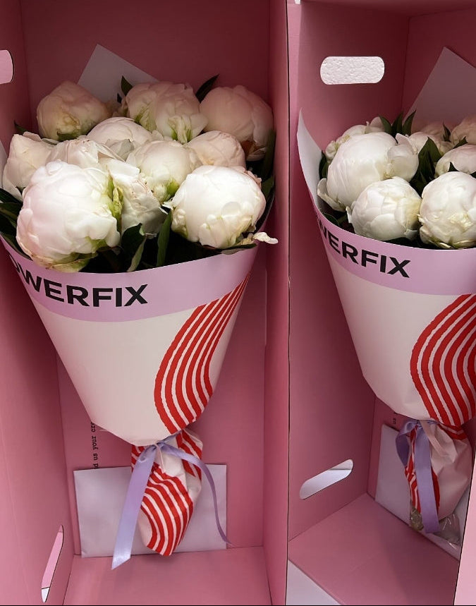 Large headed white peonies delivery in UK